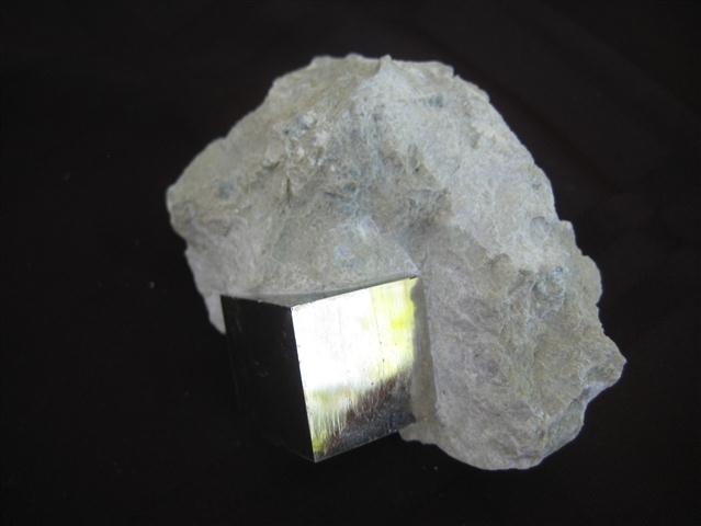 Pyrite Cubes masculine energy, manifestation, action, vitality, willpower, confidence and creativity 2917